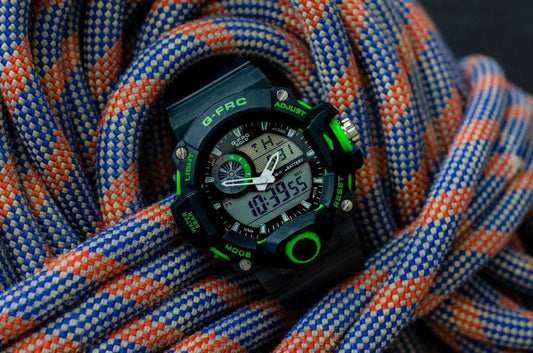 Reloj g force gold  original